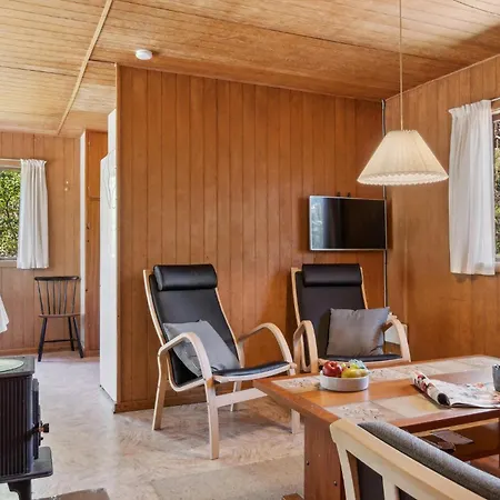 3 Bedroom Cozy In *