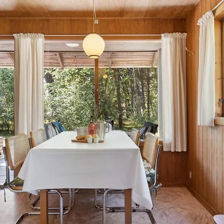 Hébergement de vacances 3 Bedroom Cozy In Neksø